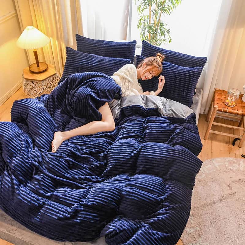 The Hibernest Velvet Set